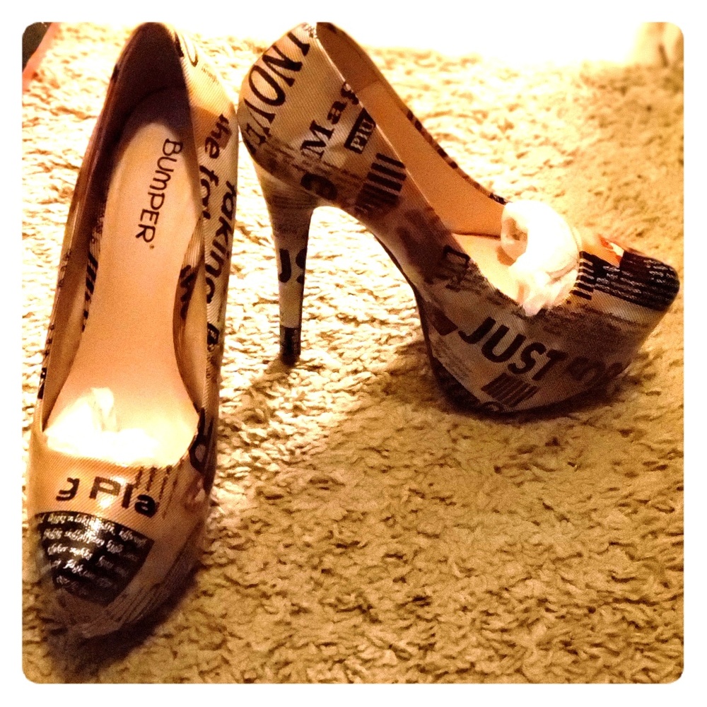 👠Tan heels👠